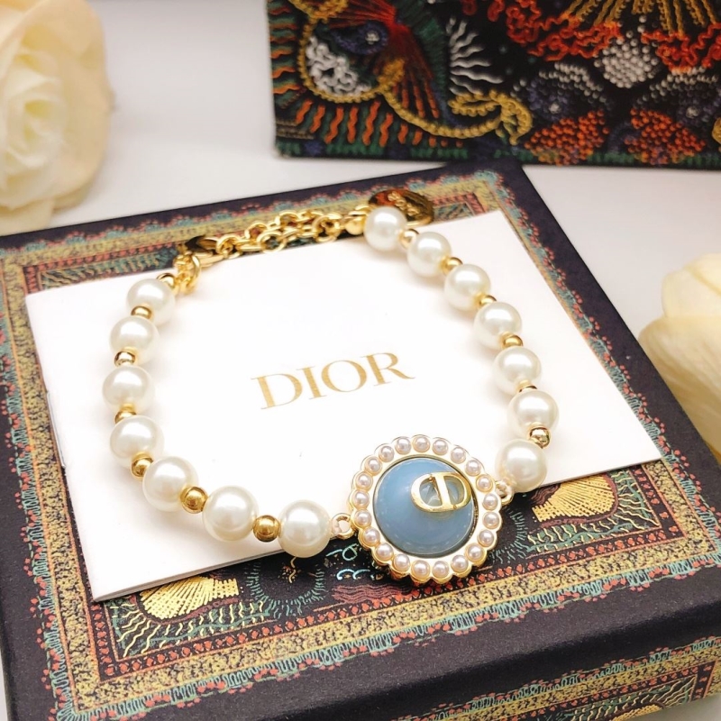 chr1st1an D10r bracelets